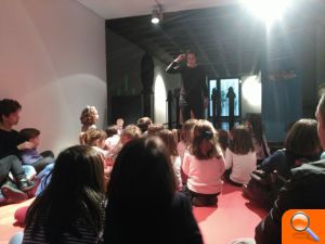 Tania Tells Storytelling en la Biblioteca Municipal de Nules